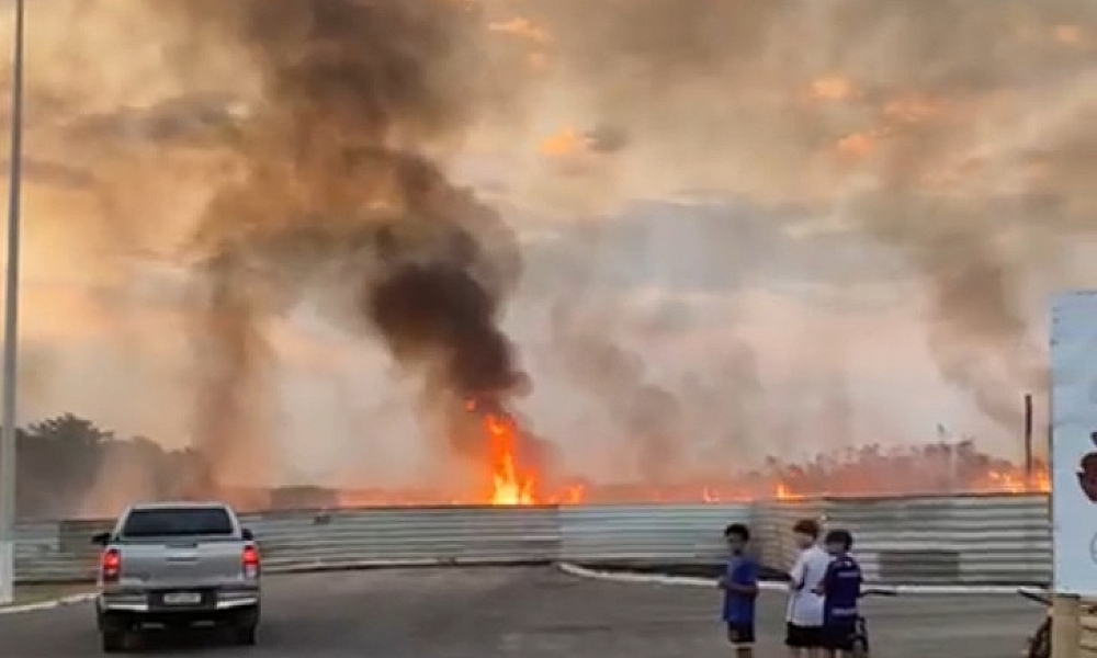 Incêndio em área de vegetação mobiliza Corpo de Bombeiros em Primavera do Leste