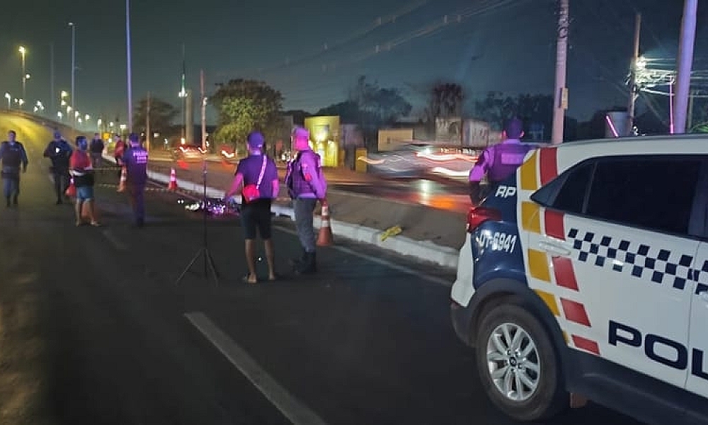 Pedestre morre após ser atropelado por moto e três carros em Cuiabá