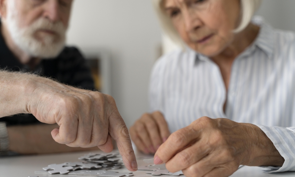 Esperança e dúvidas: remédio aprovado contra Alzheimer divide especialistas