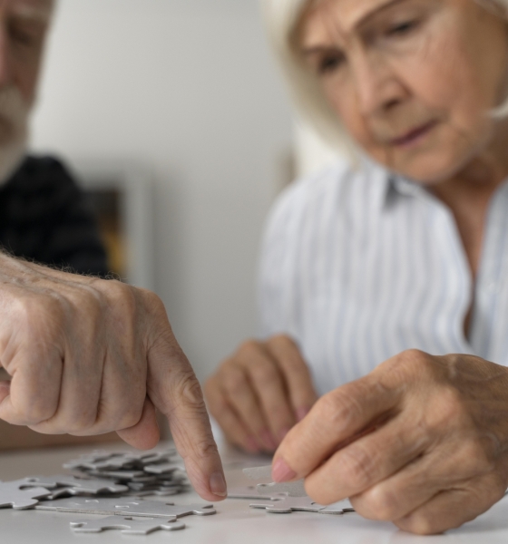Esperança e dúvidas: remédio aprovado contra Alzheimer divide especialistas