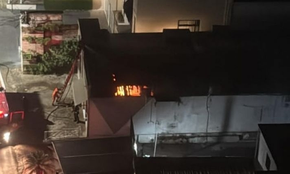 Incêndio atinge loja de roupas em Cuiabá e mobiliza Corpo de Bombeiros