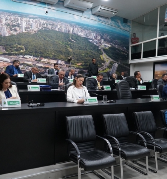 Vereadores que faltarem sessão durante campanha terão corte no salário de até R$ 1,2 mil