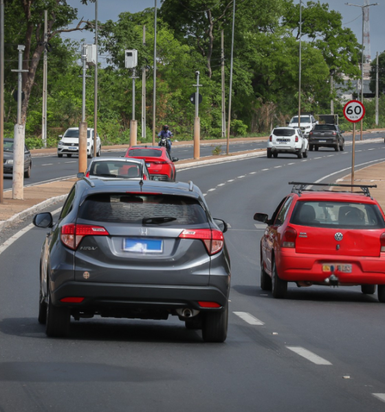 Licenciamento de veículos com placa final 9 deve ser pago até 30 de setembro