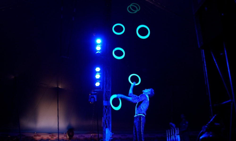 Parceria entre Prefeitura e circo garante apresentação adaptada para PCDs e autistas em Rondonópolis 