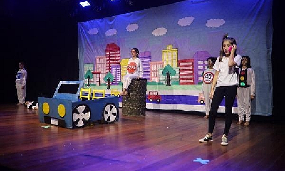 Cine teatro Cuiabá é palco da final da 20ª edição do Festival Estudantil de Teatro para o Trânsito