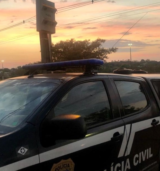 Polícia Civil prende mulher por roubo em residência de casal de idosos em Jaciara