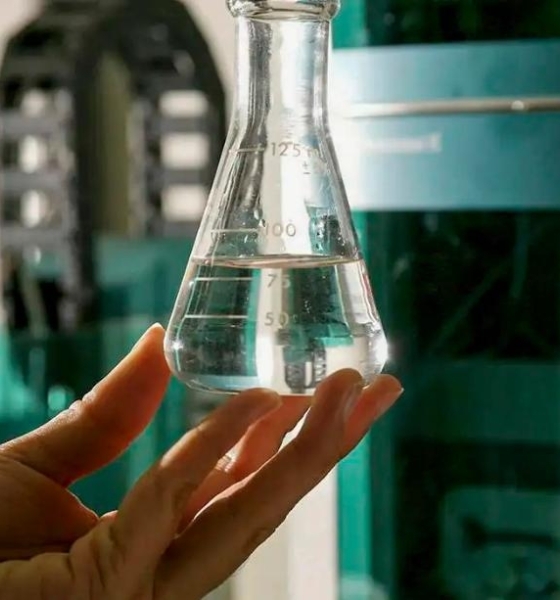 SES divulga comunicado sobre risco de intoxicação por metanol