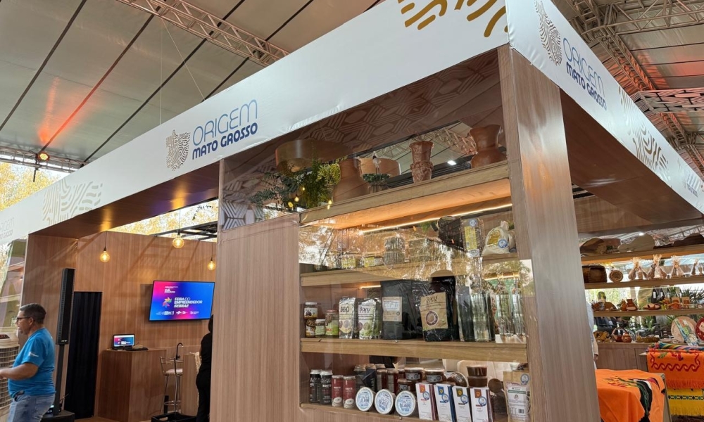  Produtores de pequena escala comercializam R$ 1 mil em 20 minutos de feira