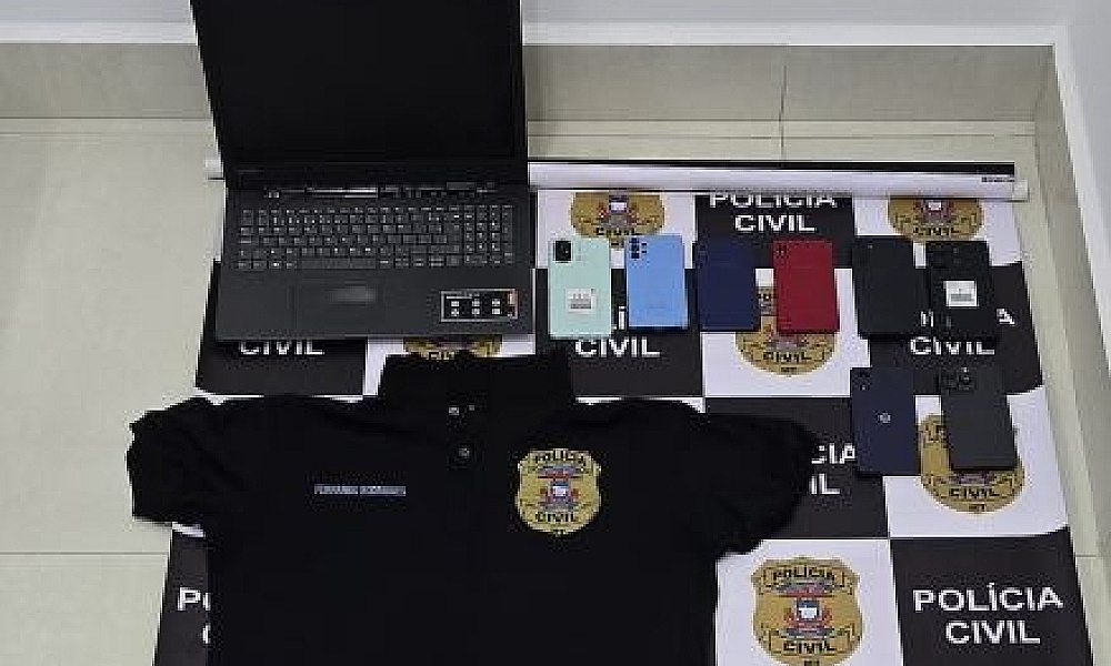 Polícia fecha central de golpes; falso policial é preso por extorsão