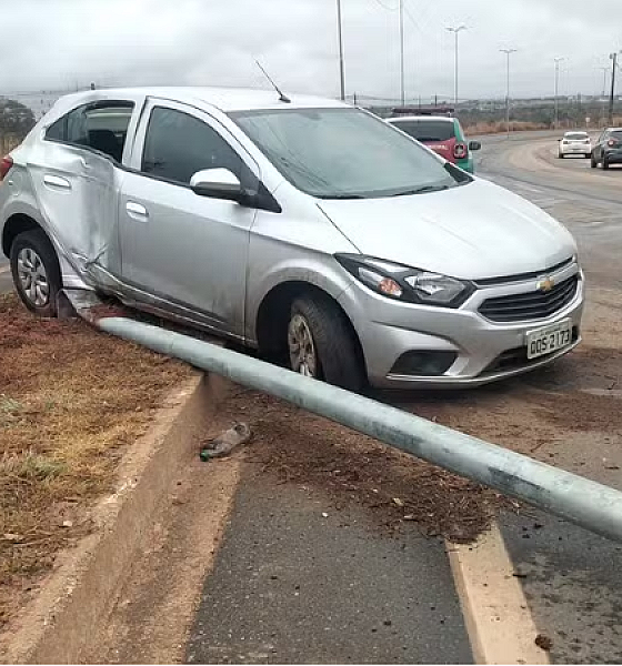 Derramamento de óleo diesel causa acidentes de trânsito em Cuiabá e Várzea Grande