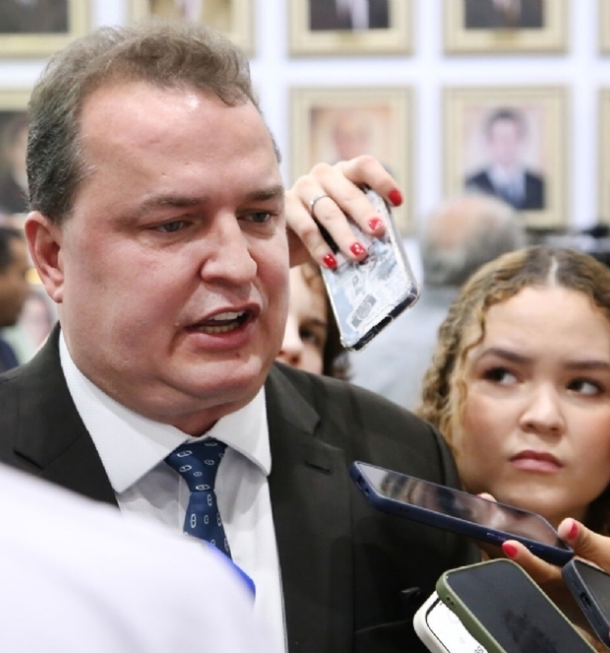 Max defende transição e afirma que primeira tarefa será adaptar Assembleia para receber mais três deputados