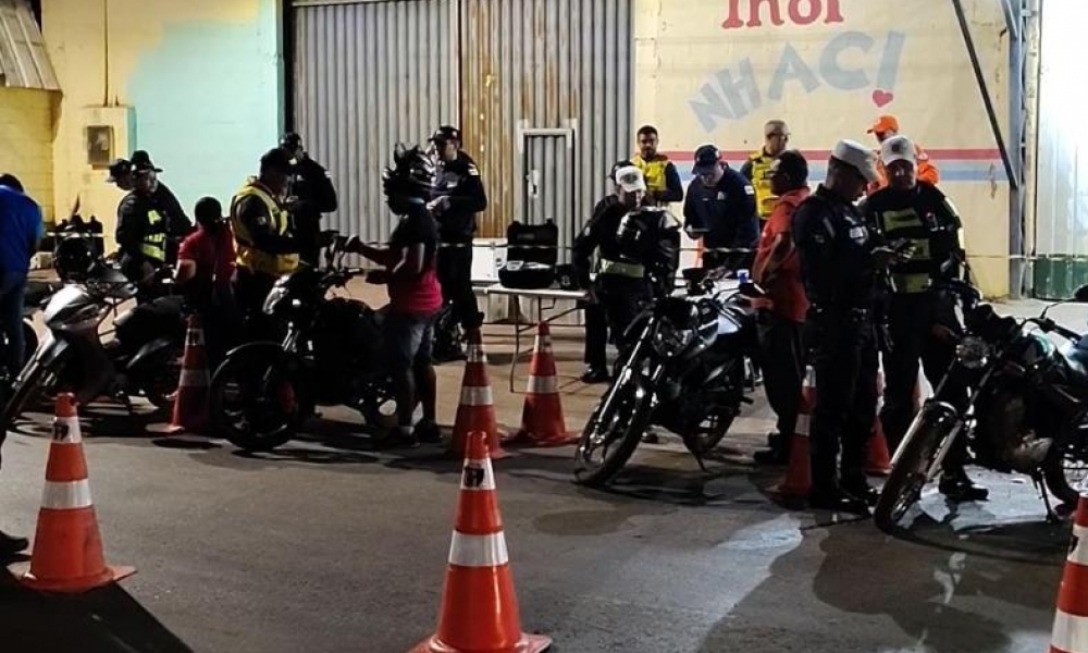 Fiscalizao remove 33 motocicletas e prende duas pessoas por embriaguez ao volante em Cuiab