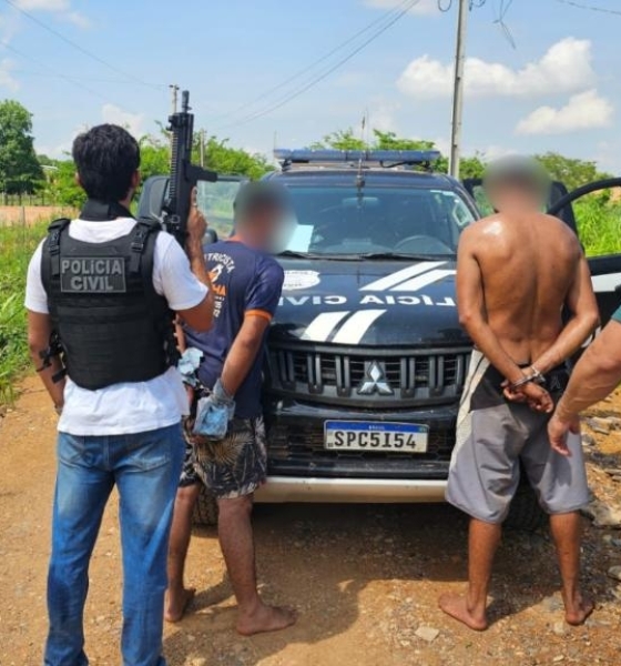 Polícia Civil prende homem por ameaçar ex-companheira de morte e amigo por porte ilegal de arma