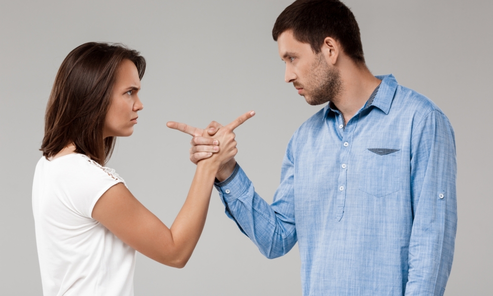 Ciúmes, álcool e facas: briga de casal vira caso de polícia em Pontes e Lacerda