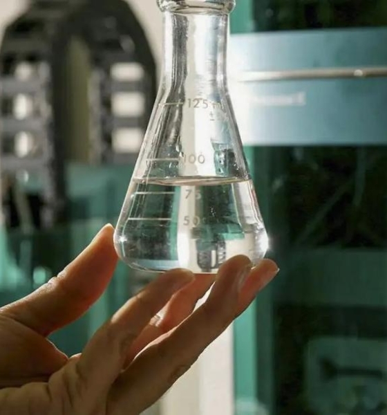 Vigilância Sanitária divulga lotes de bebida sob suspeita de contaminação por metanol