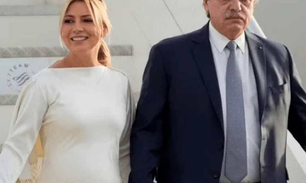 Justiça argentina realiza busca e apreensão contra ex-presidente Alberto Fernández