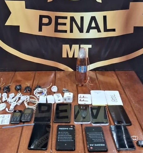 Polícia Penal intercepta pacotes e impede entrada de 14 celulares levados por drones
