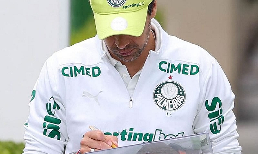 Palmeiras sofre com baixas e vai a campo com time bem diferente no clássico  