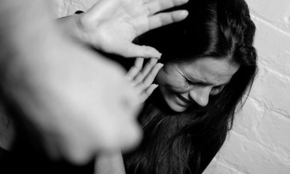 Mulher é agredida após descobrir mensagens no celular do marido em Rondonópolis