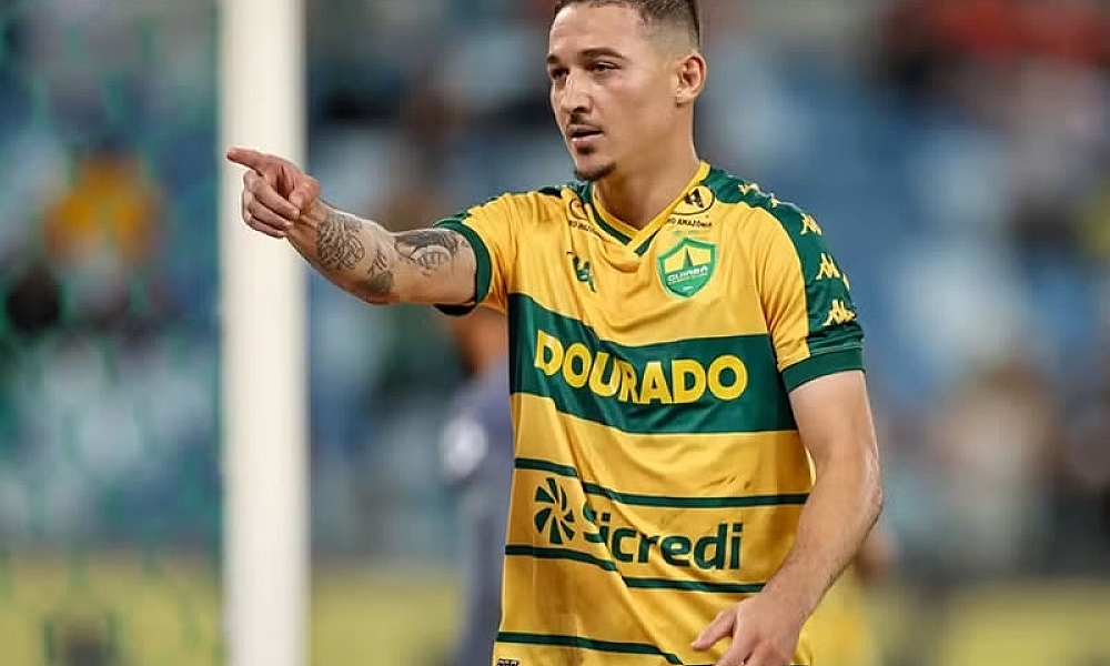 Náutico consulta situação do atacante Alisson Safira, do Cuiabá 
