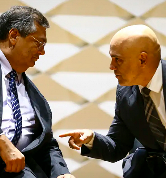 Dino diz que Moraes pediu legalmente relatórios ao TSE