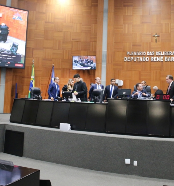 Deputados aprovam em segunda votação PLC que trata do sistema ferroviário