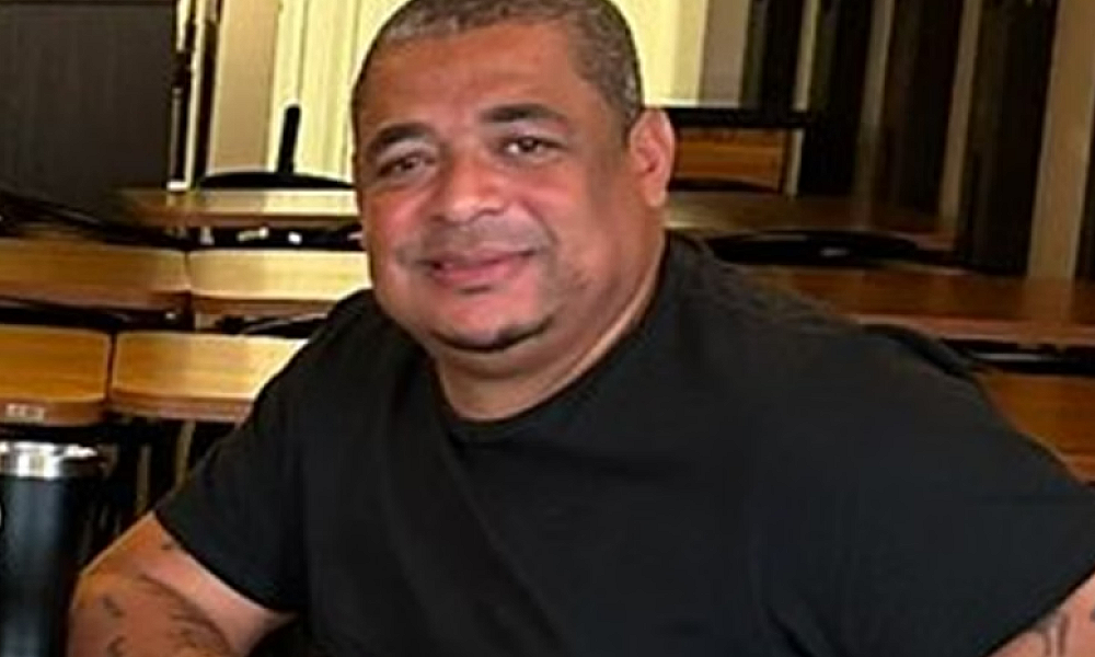 Com problemas judiciais, Vampeta contrata “cafetina dos famosos”