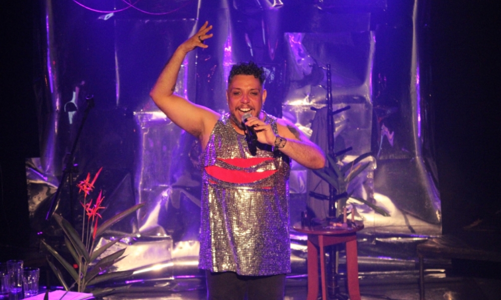 Músico e coreógrafo Rafael Cerigato apresenta repertório íntimo em espetáculo neste sábado (21), em Cuiabá