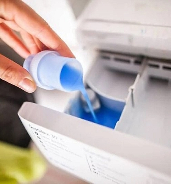 Anvisa determina recolhimento de lotes de lava-roupas Ypê após detecção de contaminação