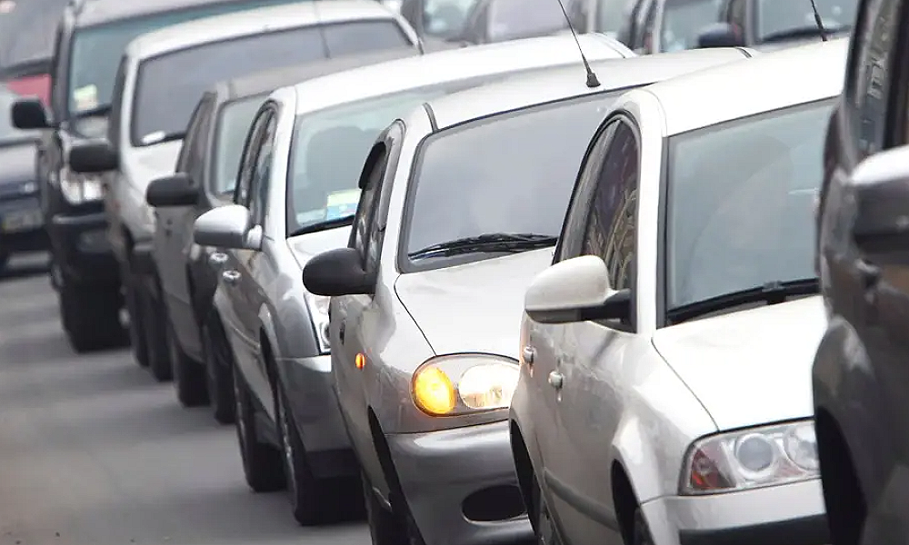 Câmara aprova PEC que zera IPVA para veículos com mais de 20 anos em todo o país