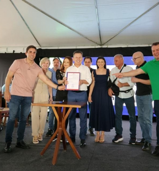 Governo de MT melhora educao com nova quadra e creche em Nobres