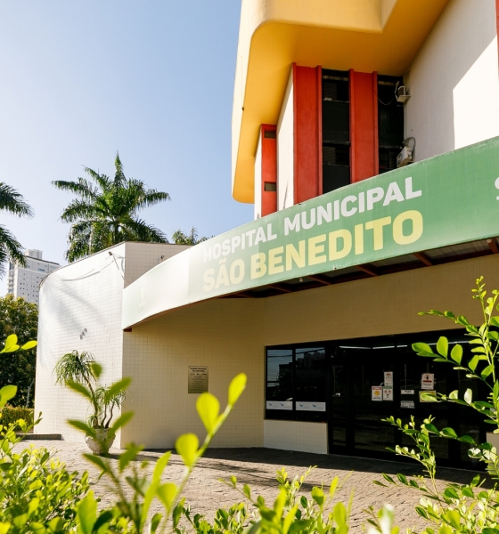 Homem de 33 anos morre em hospital de Cuiabá com suspeita de intoxicação por metanol