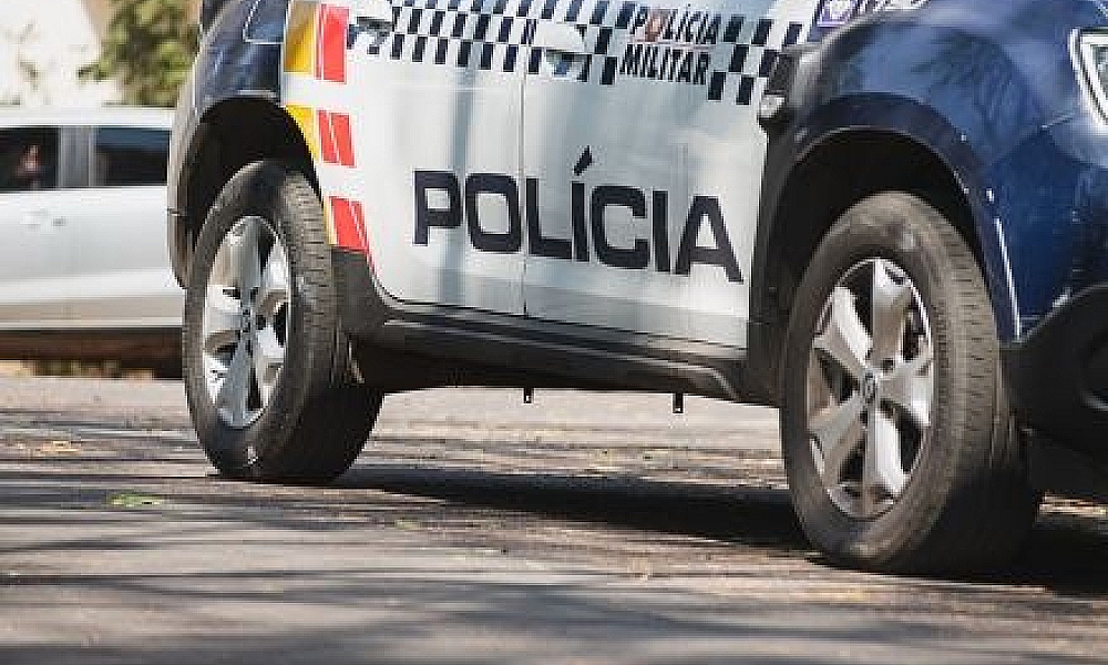 Sete faccionados invadem alojamento e matam homem a tiros