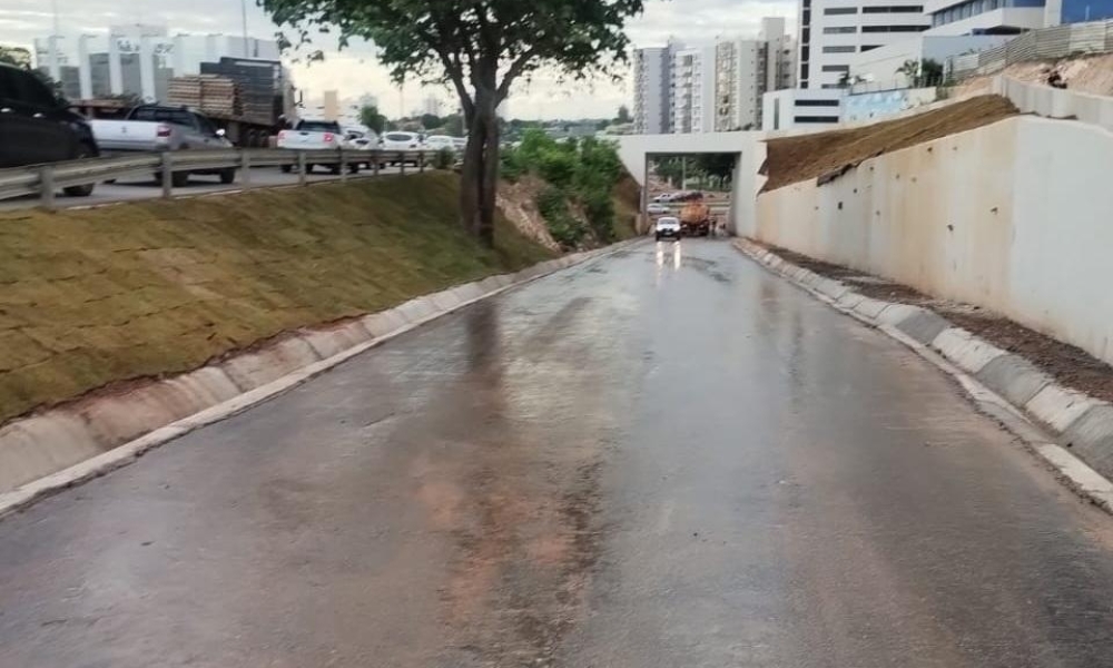 Trânsito é liberado em alça da Miguel Sutil e Sinfra abre novo retorno na avenida do CPA