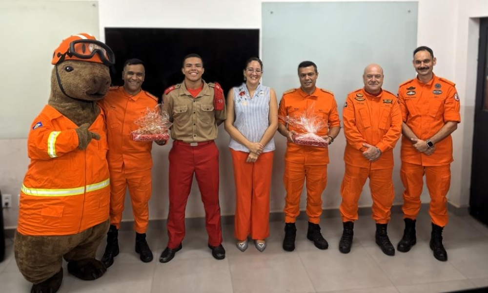 Corpo de Bombeiros entrega tablets aos vencedores do Desafio Repórter Sentinelas do Amanhã