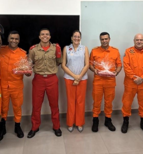 Corpo de Bombeiros entrega tablets aos vencedores do Desafio Repórter Sentinelas do Amanhã