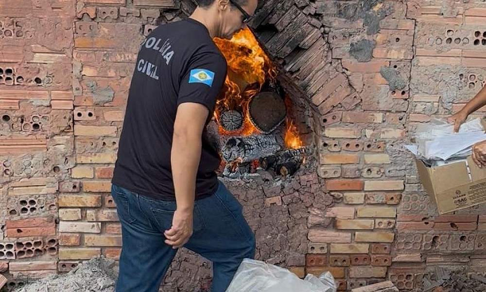 Polícia Civil incinera mais de 55 kg de drogas em Água Boa