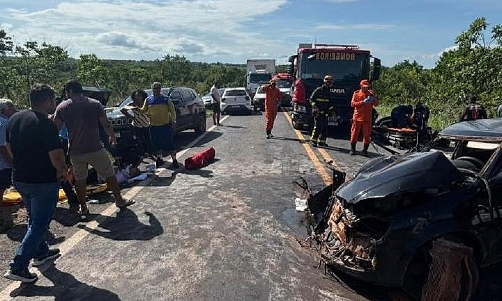 Corpo de Bombeiros realiza desencarceramento e socorre vítimas de grave acidente na MT-010