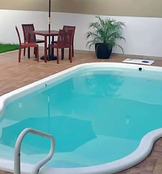 Criança de 1 ano morre após afogamento em piscina na zona rural de Cáceres