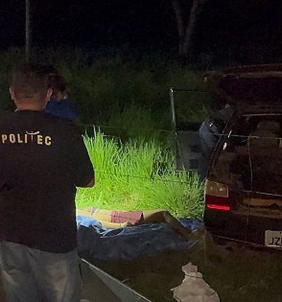 Mulher é achada morta dentro de carro abandonado em chácara de Cáceres