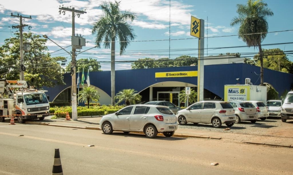 Governo de Mato Grosso paga 13º salário dos servidores nesta sexta-feira (19)