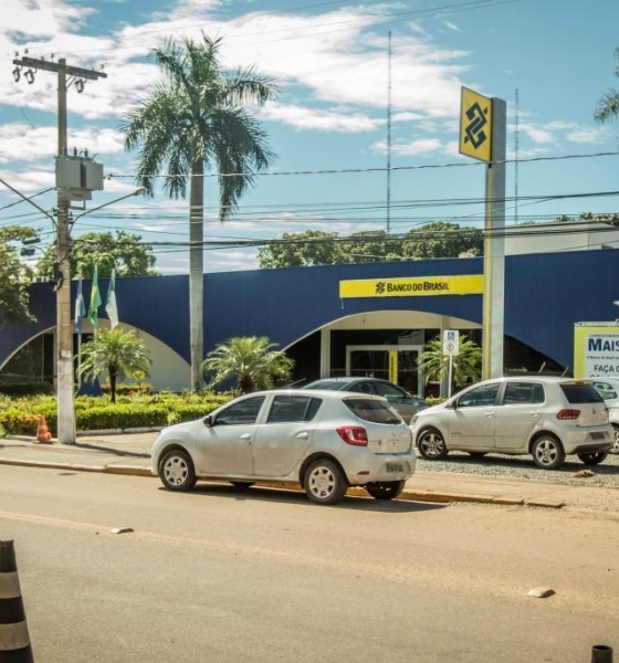 Governo de Mato Grosso paga 13º salário dos servidores nesta sexta-feira (19)