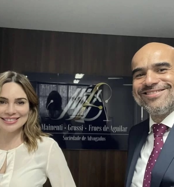 Muitos cairão,  diz advogado de Rachel Sheherazade em post misterioso