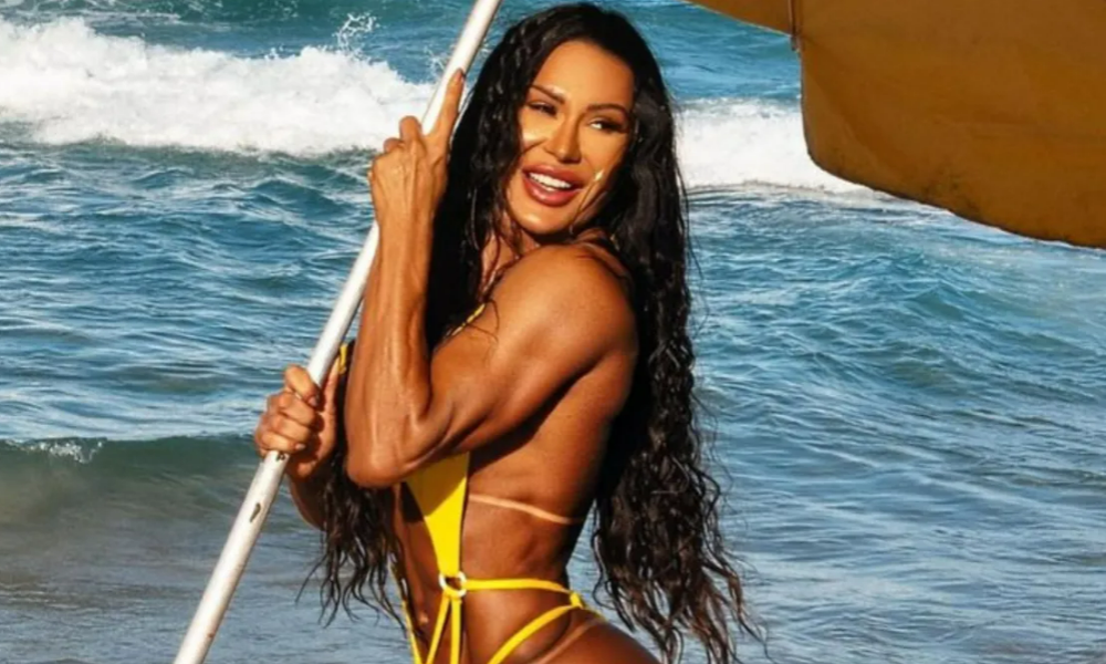 Após presentes, Gracyanne conta que admirador secreto era uma mulher