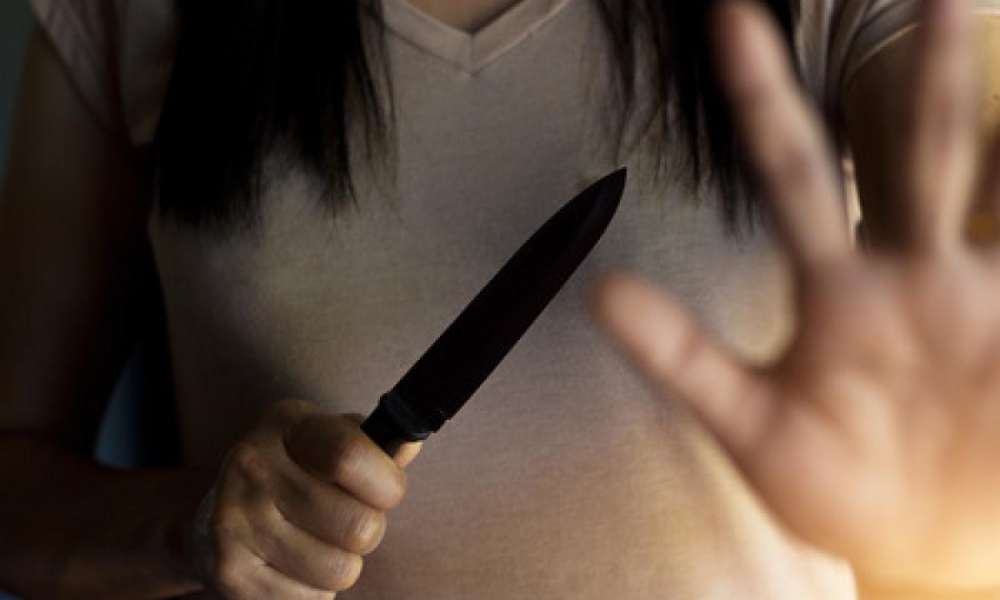 Durante discussão, mulher esfaqueia marido dentro de casa em Nortelândia