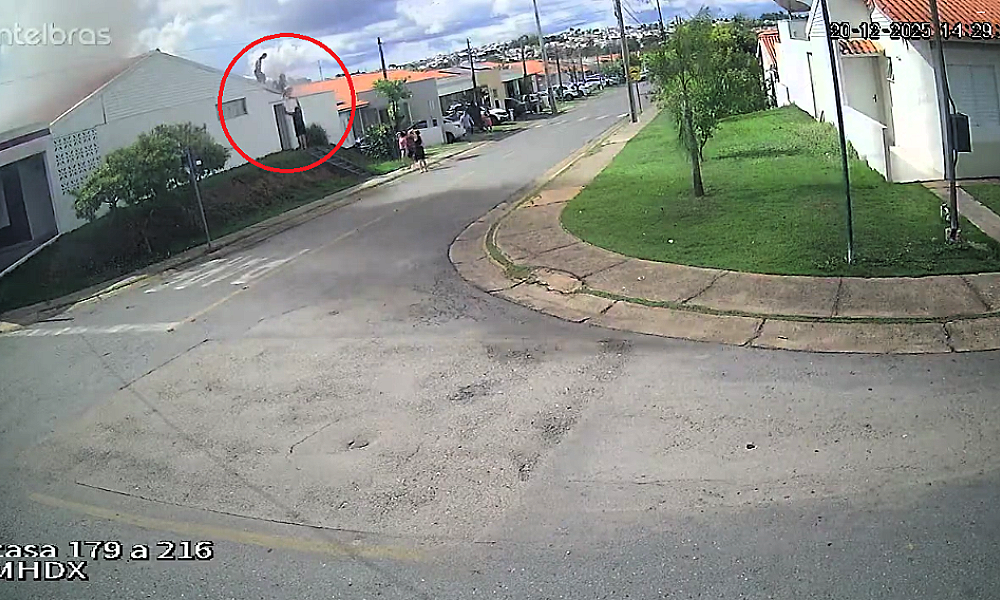 Obrigado é pouco. Ele me salvou, diz moradora resgatada em incêndio em Cuiabá(Vídeo)