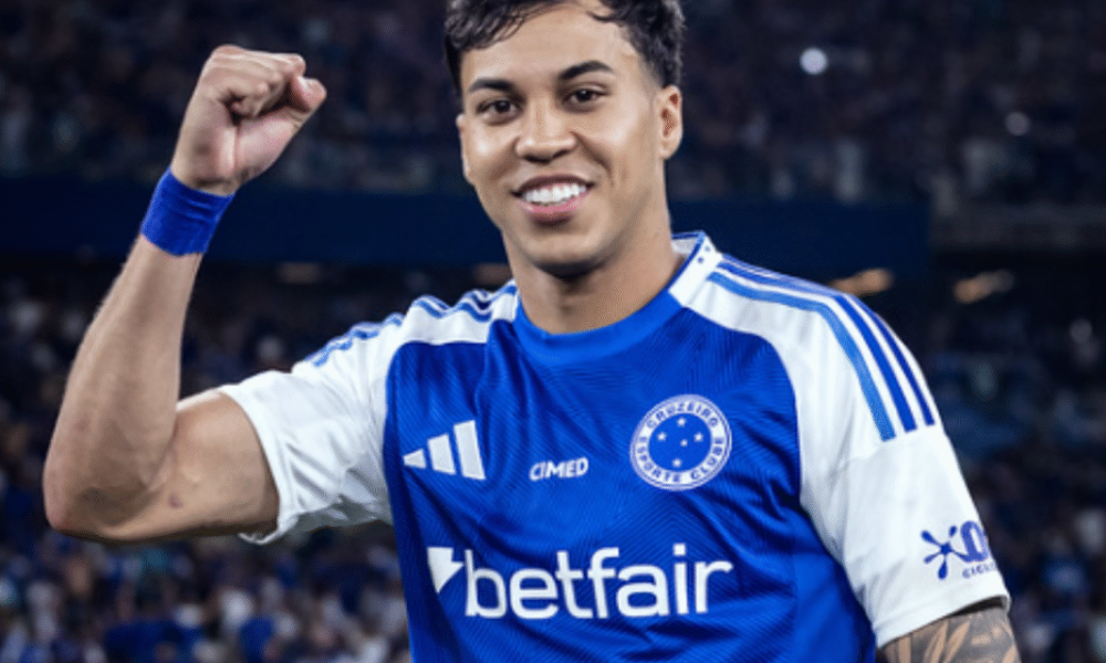 Flamengo mantém ofensiva por Kaio Jorge e prepara proposta salarial milionária