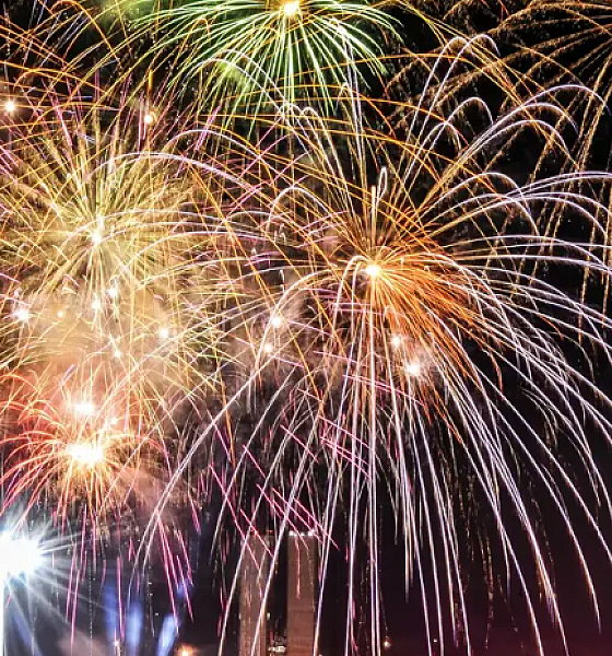 Fogos de artifício no Ano Novo podem causar sofrimento a autistas, idosos, bebês e animais