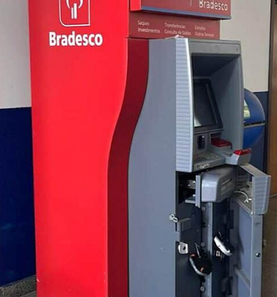 Ladrões arrombam caixa eletrônico em prefeitura de Sorriso