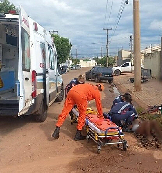 Colisão entre carro e motocicleta deixa motociclista gravemente ferido em Rondonópolis (Vídeo)